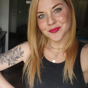 Meet your Posher, Nicole